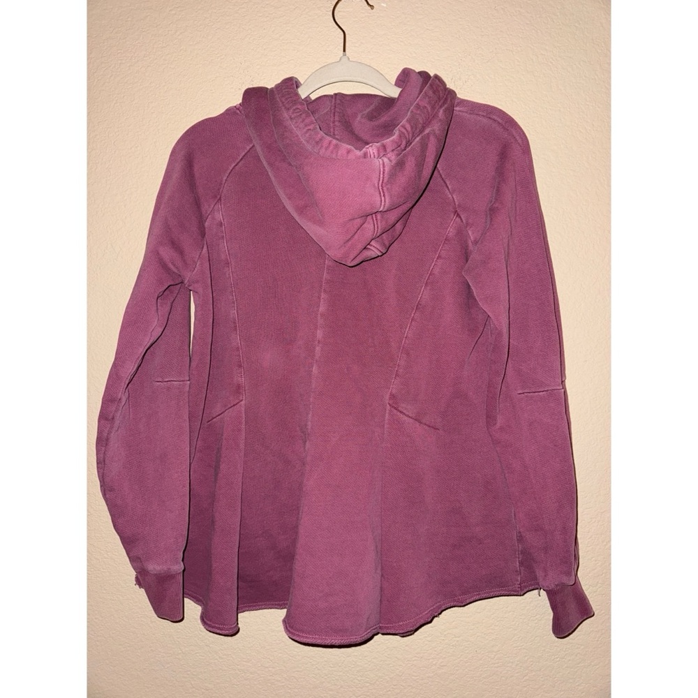 Anthropologie Pilcro Flynn Purple Distressed Pleated Hoodie Pullover Size Small - Picture 3 of 5